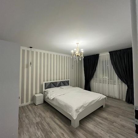 Ely Apartaments Borşa Zewnętrze zdjęcie